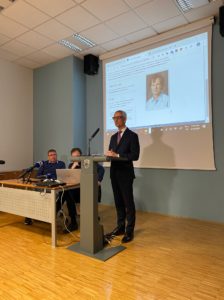 The Agreement was signed on distance by Slovenia’s Minister of Education, Science and Sport and Deputy Prime Minister Dr Jernej Pikalo and UNESCO’s Assistant Director-General for Communication and Information Mr. Moez Chakchouk as the representative of the Director- General on 5 March 2020.